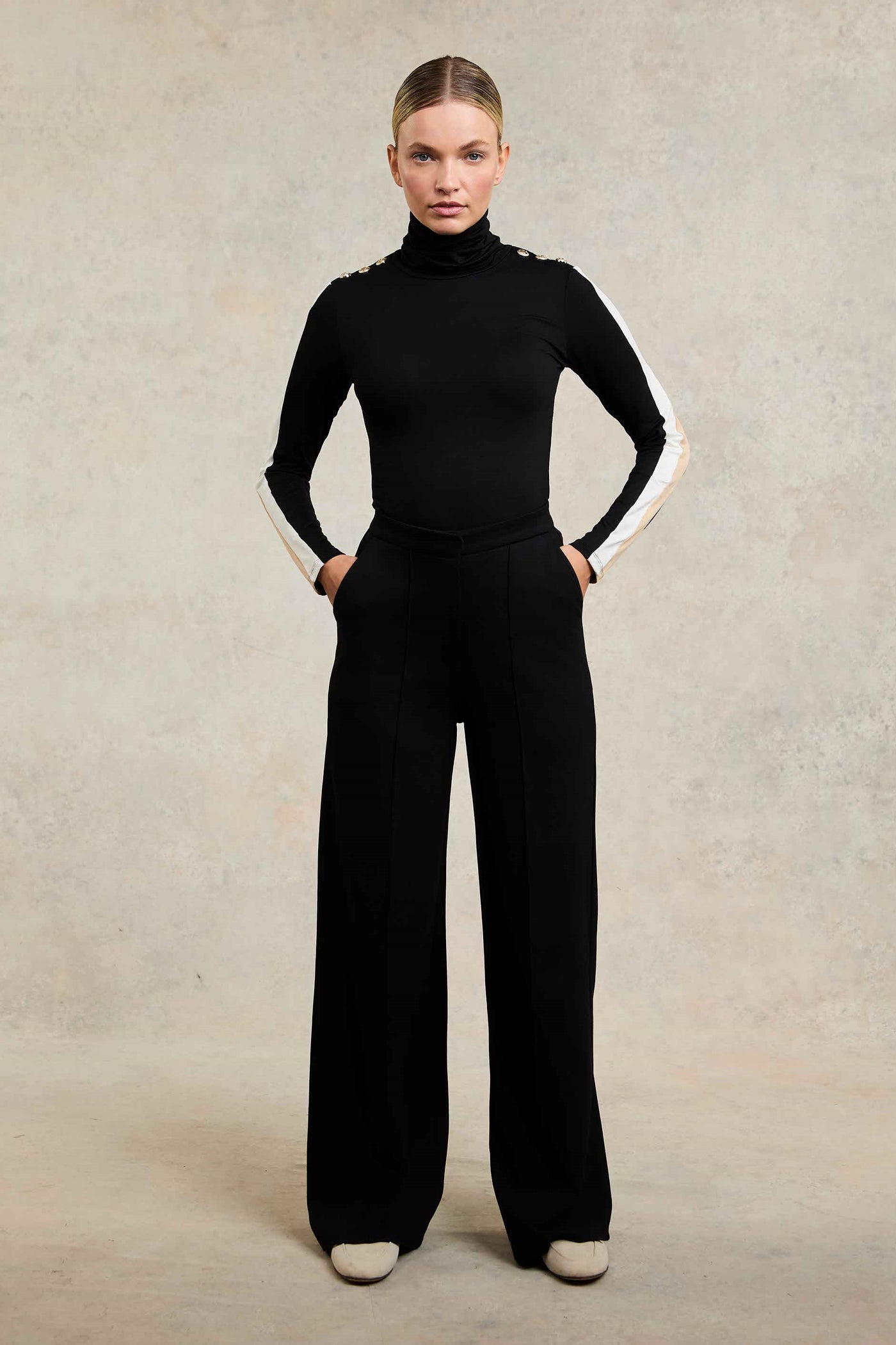 Holland Cooper Wide Leg Pant in Black Black