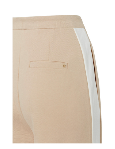 Holland Cooper Wide Leg Pant in Camel Detail